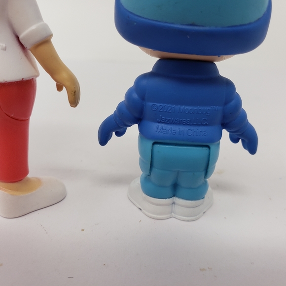 CocoMelon Winter JJ & Mother Mom Figures Replacement - Picture 5 of 12